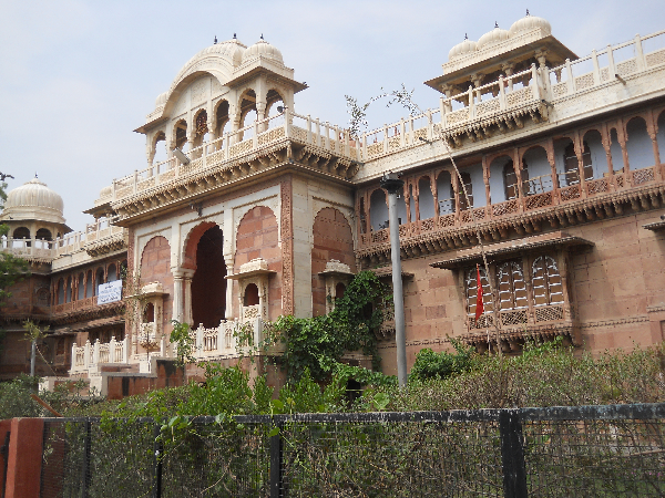 Храм Ратан Бехари