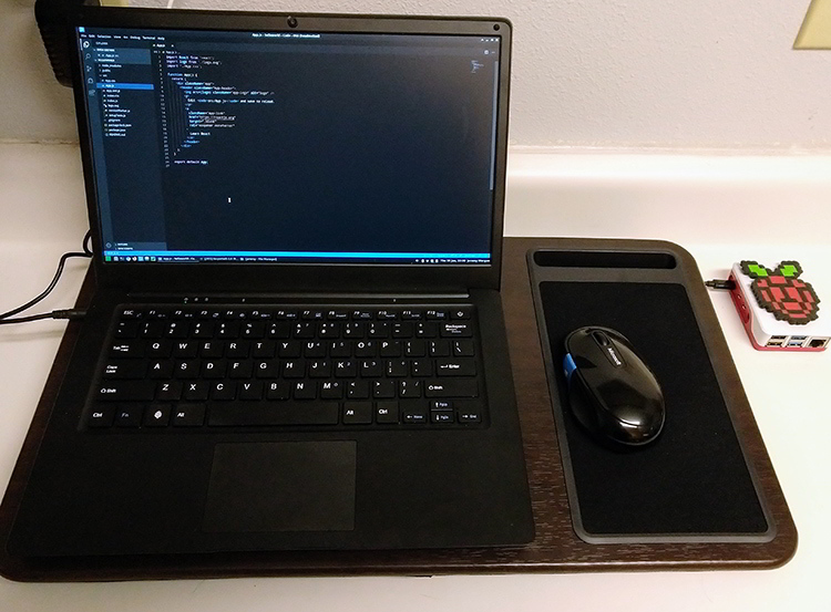 компьютер с кодом