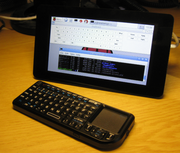 Raspberry Pi 2 с 7-дюймовым сенсорным экраном